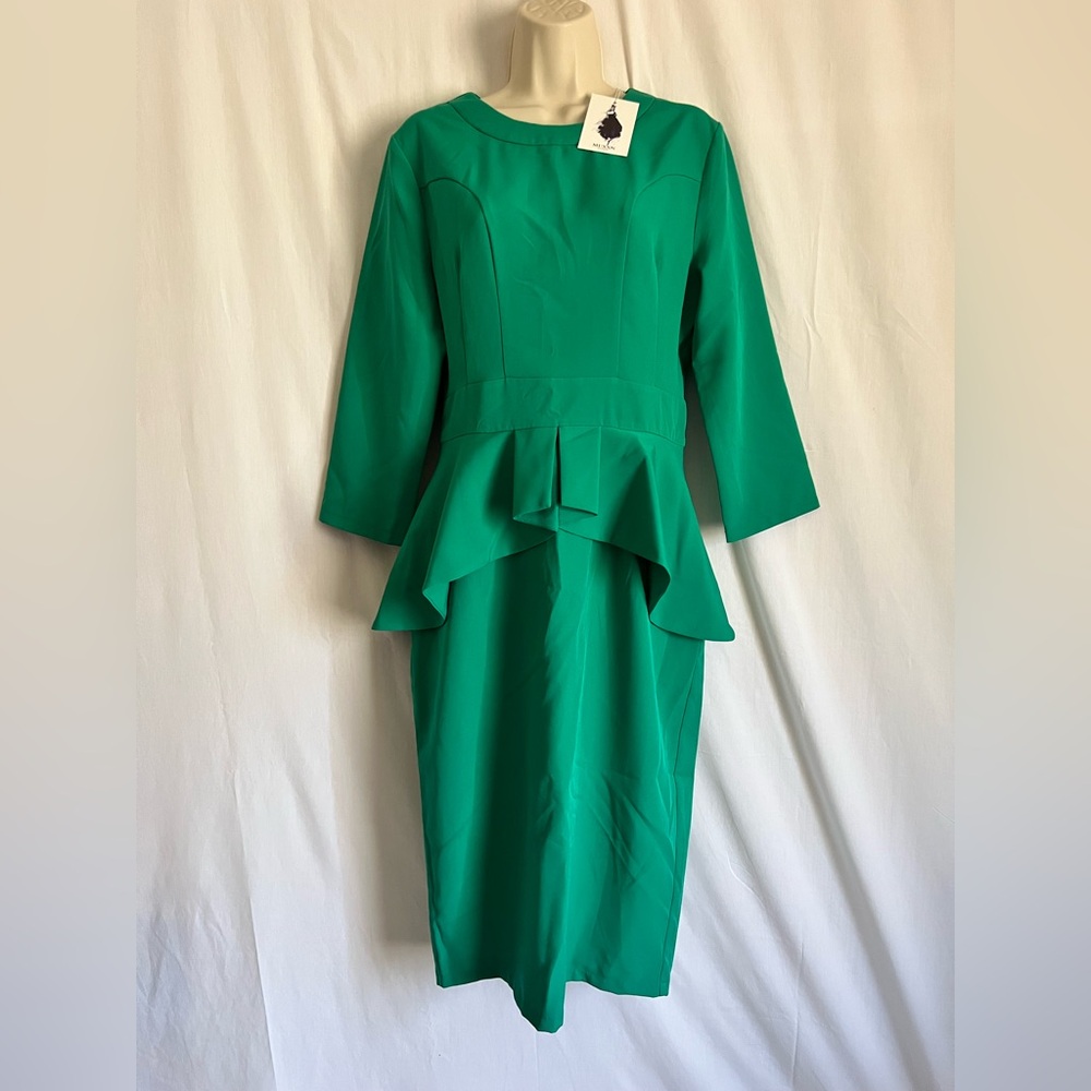 MUXXN Elegant Green Peplum Bodycon Dress